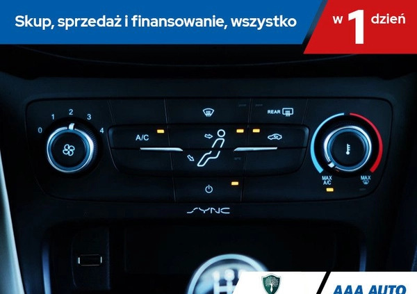 Ford Focus cena 39000 przebieg: 135599, rok produkcji 2017 z Oborniki Śląskie małe 232